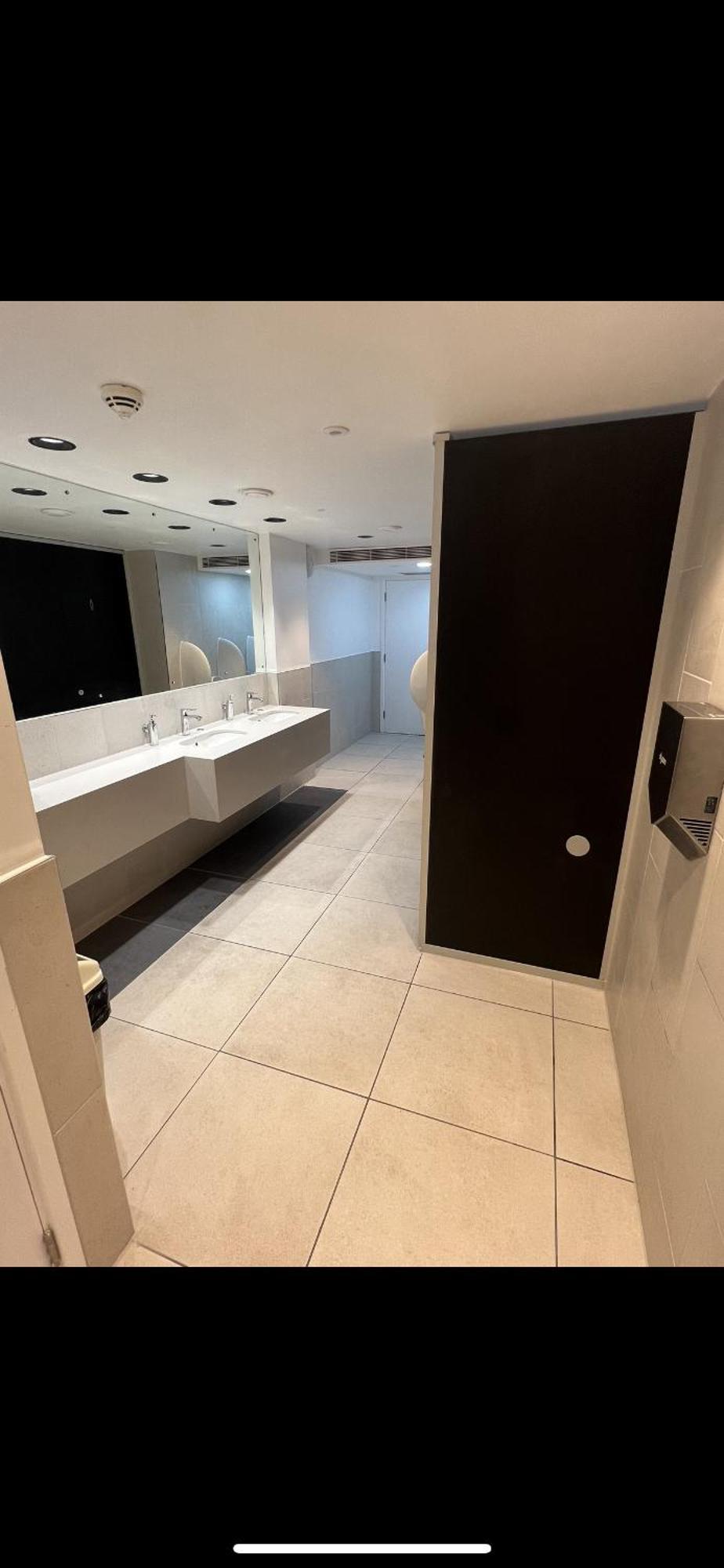 Luxury 40 Foot Yacht On 5 Star Ocean Village Marina Southampton - Minutes Away From City Centre And Cruise Terminals - Free Parking Included Exterior foto